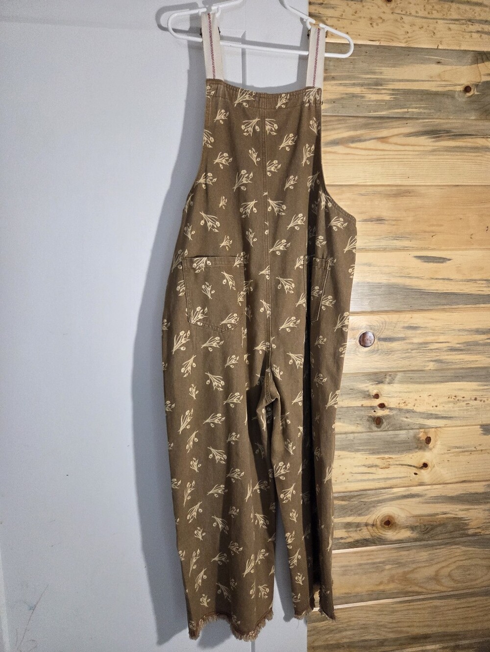 Easel Floral Frenzy Jumpsuit Overalls in Olive Grey, Taupe Floral Print Womens L - Picture 6 of 11